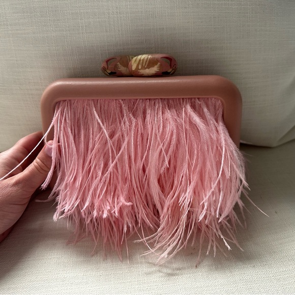 Sy&Vie pink flamingo clutch with ostrich feathers. - Picture 3 of 6